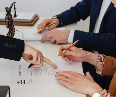 Experienced Divorce Attorney Providing Daily Legal Guidance